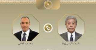 وزير الخارجية والهجرة يتلقى اتصالاً...