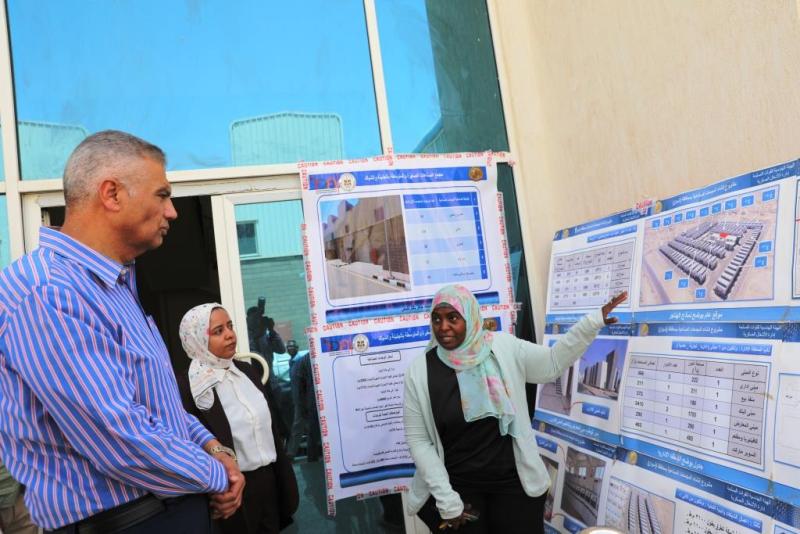 محافظ أسوان يتفقد الورش والوحدات بالمنطقة الصناعية الحرفية بالجنينة والشباك