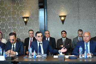 وزير الاستثمار والتجارة الخارجية يشارك...
