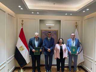 نائبة وزيرة التضامن تشهد توقيع...