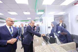 بالقليوبية.. وزير الاتصالات يفتتح مكتبين...