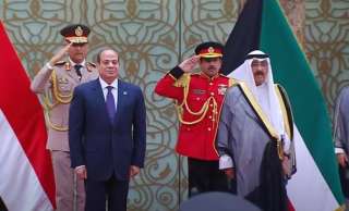 الرئيس عبد الفتاح السيسي يصل...