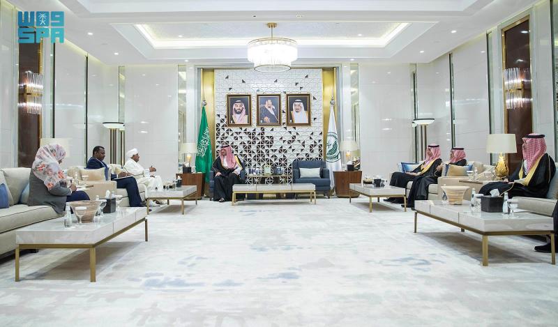 وزير الداخلية السعودي مع السفير السوداني