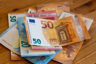 تعاملات اليوم.. سعر اليورو أمام...