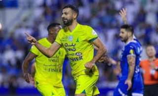 محبوب الجماهير.. معلق مباراة الهلال...