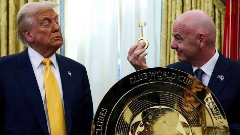 ترامب ورئيس الفيفا
