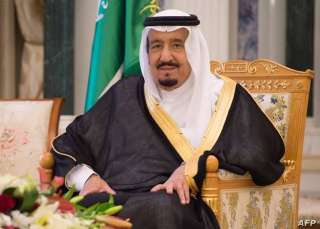تكريم المقيمين المتميزين بالأسماء .....