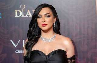 سلاف فواخرجي ترد على شائعة...
