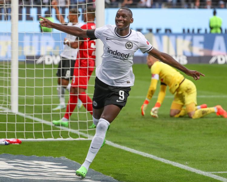 اللاعب الفرنسي راندال كولو مواني