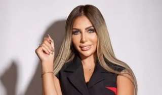 المنتجة سارة خليفة تقود عصابة...