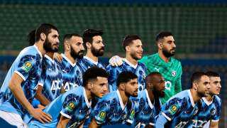 بيراميدز بالقميص السماوي.. صراع على...