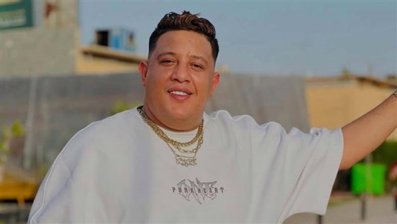 فيديو مثير للجدل يتسبب في إيقاف فنان عن العمل .. فما هو؟ تعرف على التفاصيل