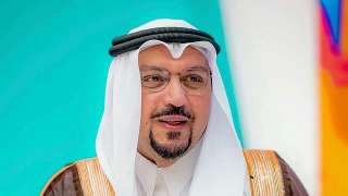 أمير القصيم يشيد بتبرع ولي...