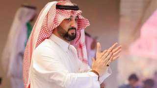 رئيس الأهلي السعودي يفجر مفاجأة...