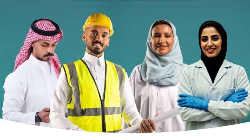 بداية من اليوم.. يُحظر على المقيمين في السعودية العمل بهذه المهن... ما السبب؟