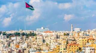 الأردنيون على موعد مع عطلة...
