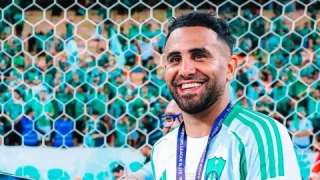 محرز يقود الأهلي السعودي للتتويج...