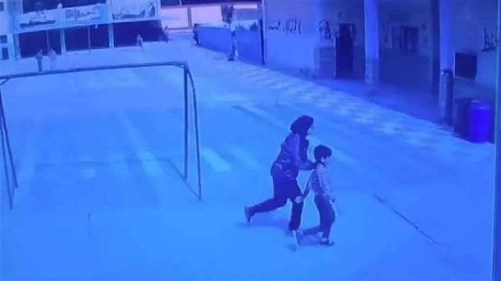 مُعلمة تعتدي على طفل مريض بالسكري ...وقرار بإيقافها بعد الواقعة