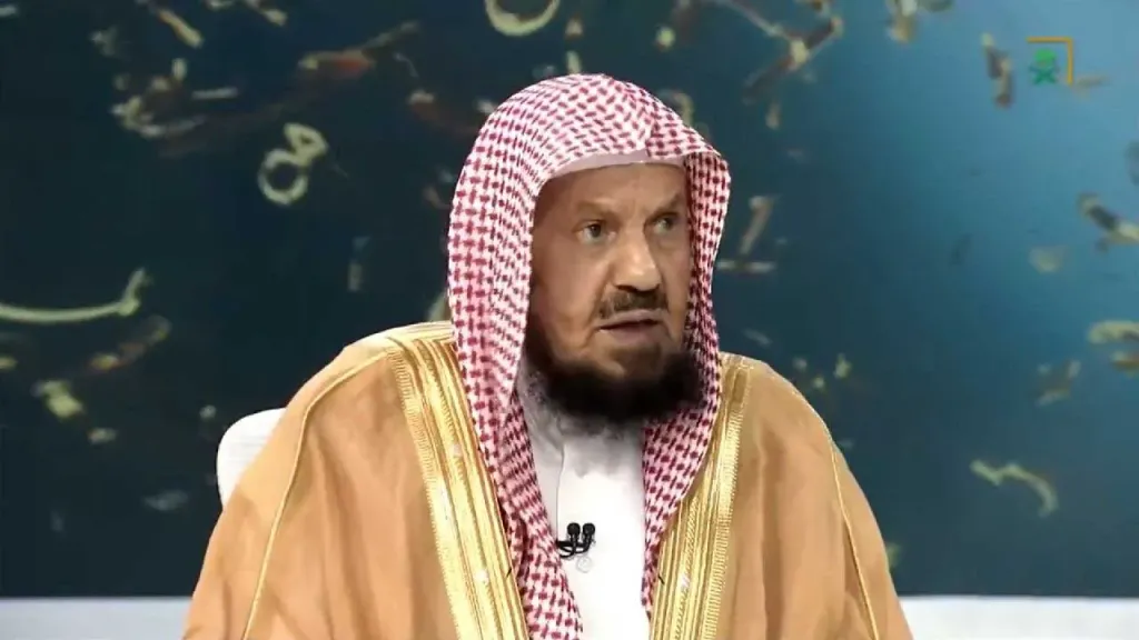 الشيخ المنيع يكشف حكم شراء الذهب بالتقسيط في برنامج فتاوى