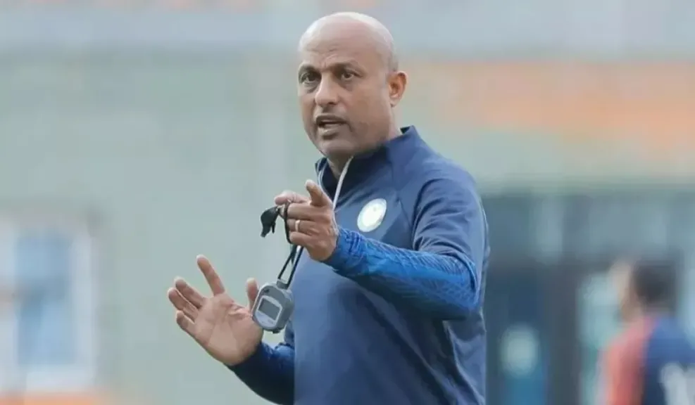 رئيس البنك الأهلي يكشف حقيقة قبول طلب الزمالك بانتقال طارق مصطفى لتدريب القلعة البيضاء