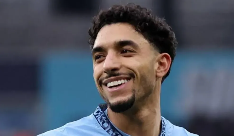 عمر مرموش يؤسس شركة تجارية في إنجلترا ويستعد لنهائي كأس الاتحاد الإنجليزي