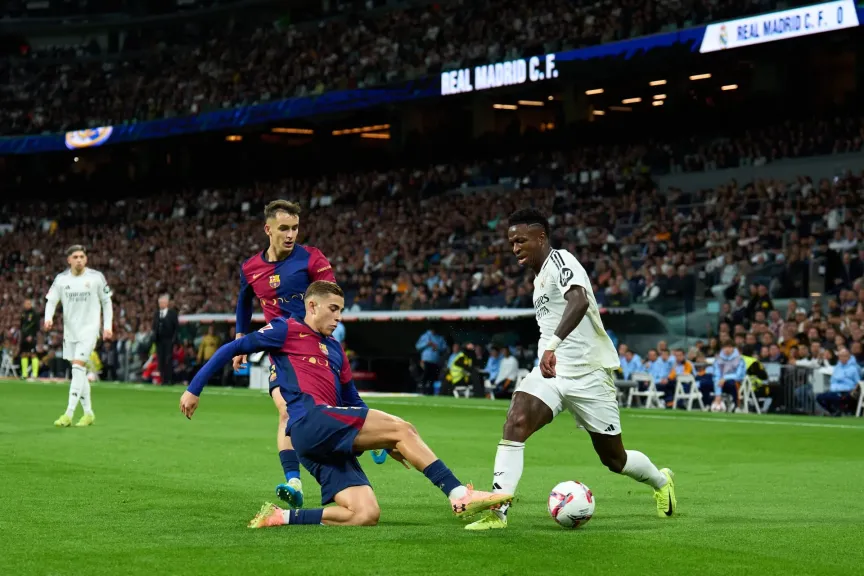 بعد السقوط في دوري الأبطال.. موعد مباراة برشلونة القادمة ضد ريال مدريد في الدوري الإسباني