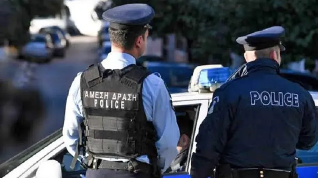 جريمة تدمي لها القلوب... الابن يقتل والده المصاب بالخرف في اليونان