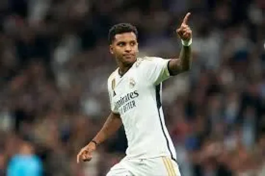 ريال مدريد يحدد شروطه لباريس سان جيرمان للموافقة على بيع رودريغو!