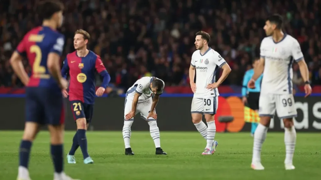حزن وغضب بسبب تحكيم مباراة برشلونة أمام إنتر ميلان.. والنتيجة خروج البلوجرانا من نصف نهائي دوري الأبطال