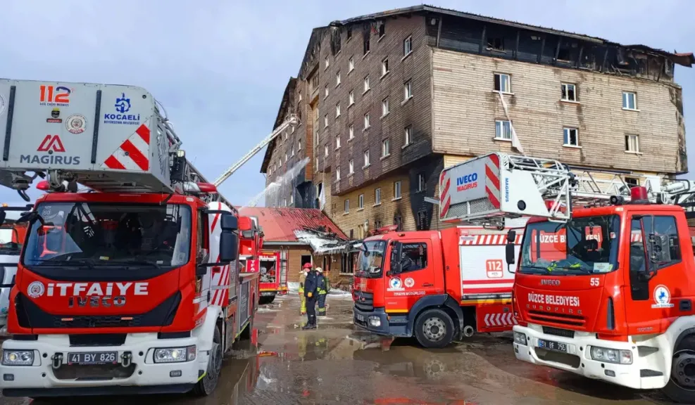 حوادث عالمية: غزة تحت القصف وسقوط 33 شهيدًا، وجدار مشتعل يهدد حياة رجال إطفاء في تركيا