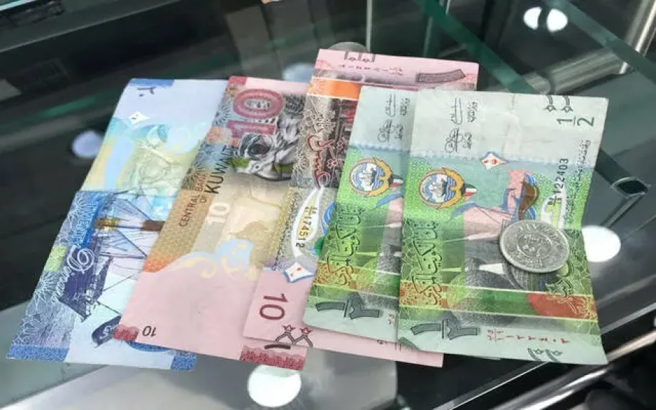 ثبات في البنوك.. سعر الدينار الكويتي أمام الجنيه المصري في ختام الأسبوع 8 مايو 2025