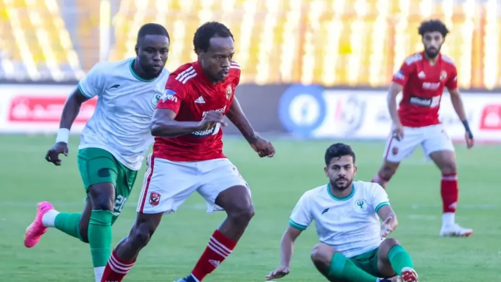 عودة أكرم توفيق.. غيابات وقائمة الأهلي اليوم أمام المصري في الدوري المصري
