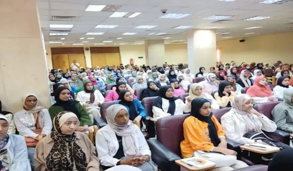قوافل الأمل المجانية بالأقصر تضيء دروب طلاب الشهادة الإعدادية