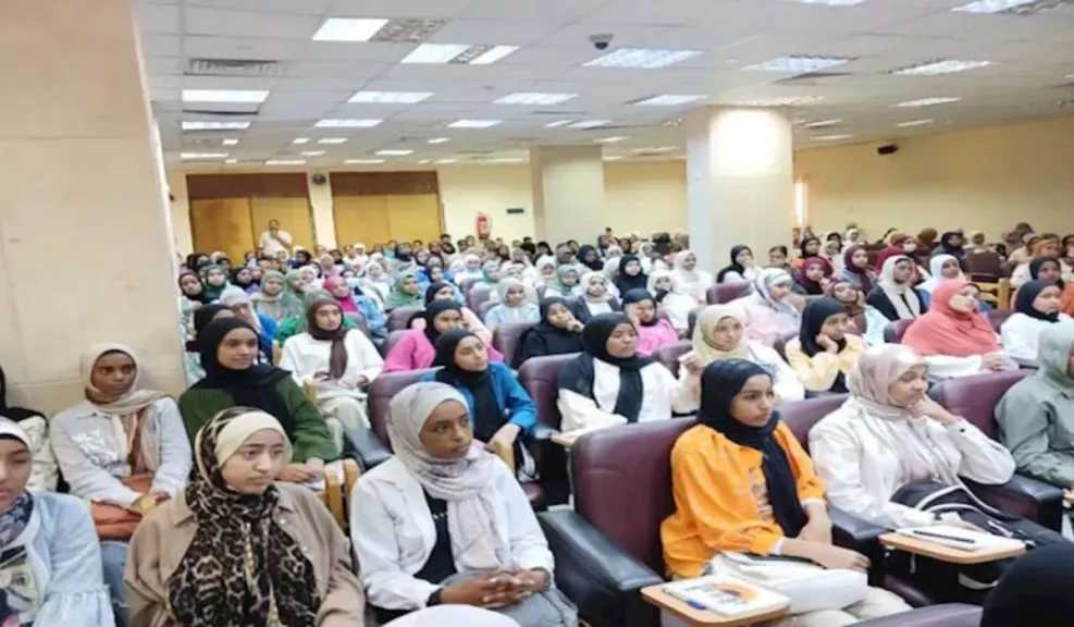 قوافل الأمل المجانية بالأقصر تضيء دروب طلاب الشهادة الإعدادية