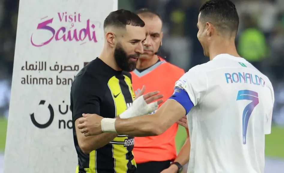 الأرقام ليست كل شيء... ناقد رياضي يوضح كيف يصنع بنزيما الفارق بينما يظل رونالدو عبئًا على فريقه