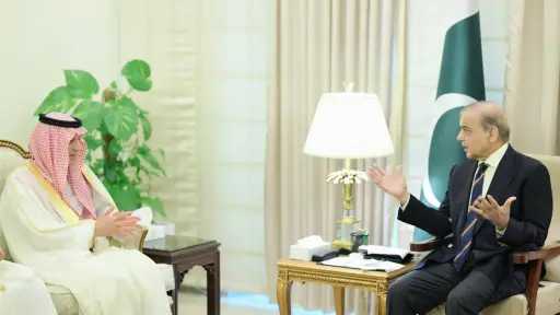 إحباط محاولة تسلل جماعي إلى...