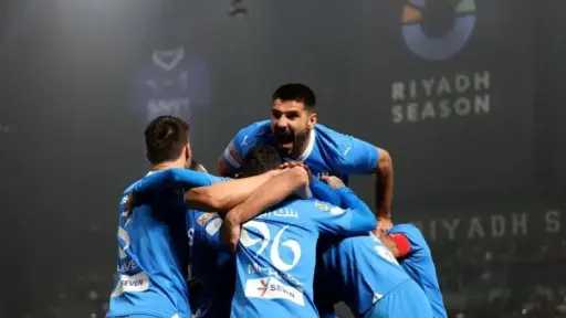 شاهد بالصور.. قميص الهلال السعودي...