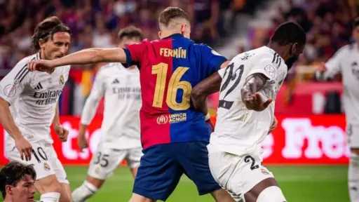 كلاسيكو الأرض اليوم.. برشلونة وريال...