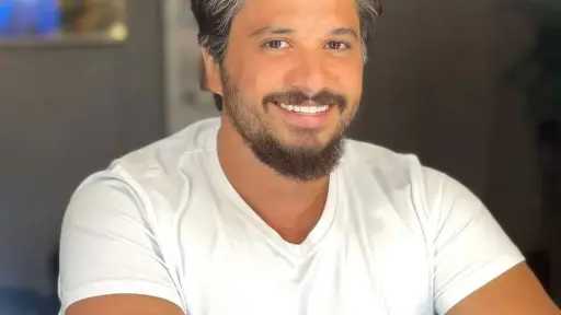 صورة ”مصطفى حجاج” و”مروان موسى”...