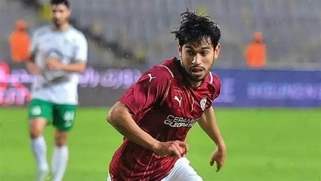 الأهلي يسعى لتعزيز الجبهة اليسرى بضم محمد شكري من سيراميكا كليوباترا