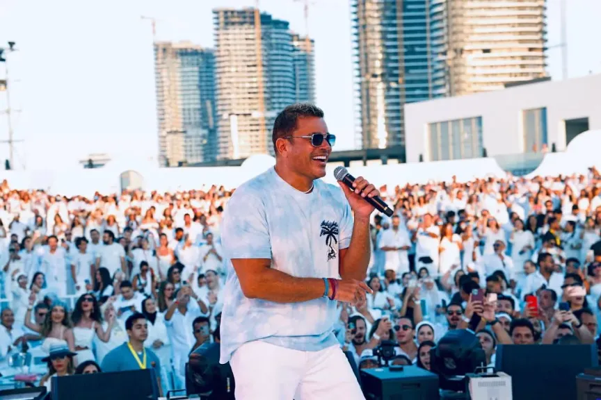 الحفل الأكبر في الوطن العربي.. حفلة عمرو دياب وهبة طوجي وأنغام بالجامعة الأمريكية ”أسعار التذاكر”
