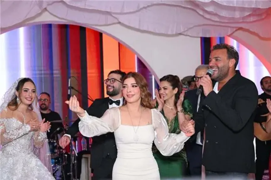 برسالة مؤثرة.. رامي صبري يشارك صورًا من إحيائه لحفل زفاف نجل شقيقة أصالة