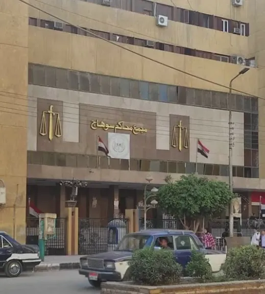 تحت شمس الامتحان: إغماء 14 طالبة، ورعايتهن بمستشفى ”جامعة بنها”