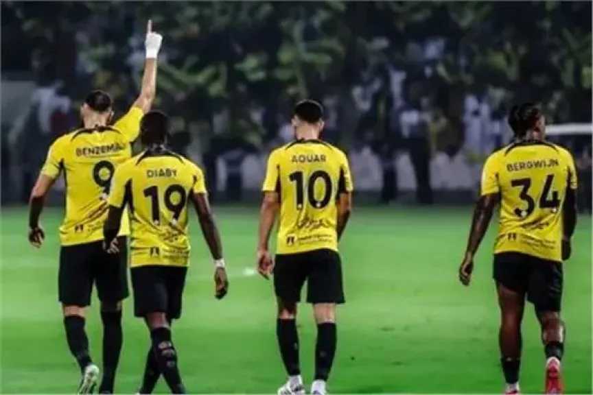 بنزيما يقود تشكيل اتحاد جدة الرسمي اليوم أمام الفيحاء في الدوري السعودي