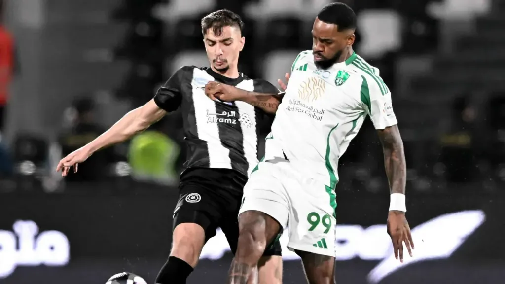 رئيس الشباب السعودي يُثير الجدل بتصريحاته بعد فوز الليوث على أهلي جدة في دوري روشن