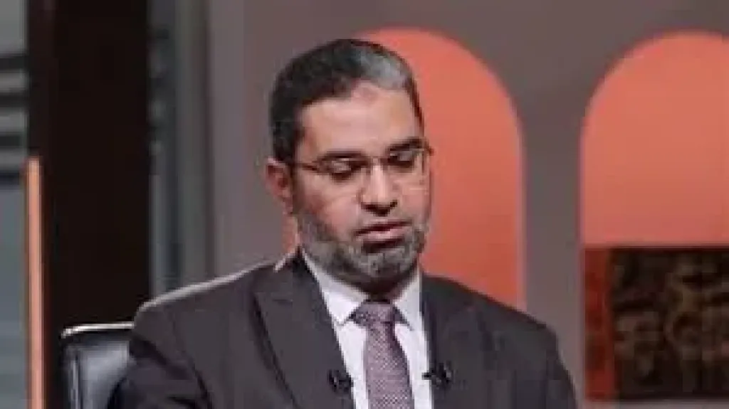 الدكتور أحمد الرخ: يحذر الآباء من خطورة عدم المواساة بين الأبناء وزرع الحقد بينهم