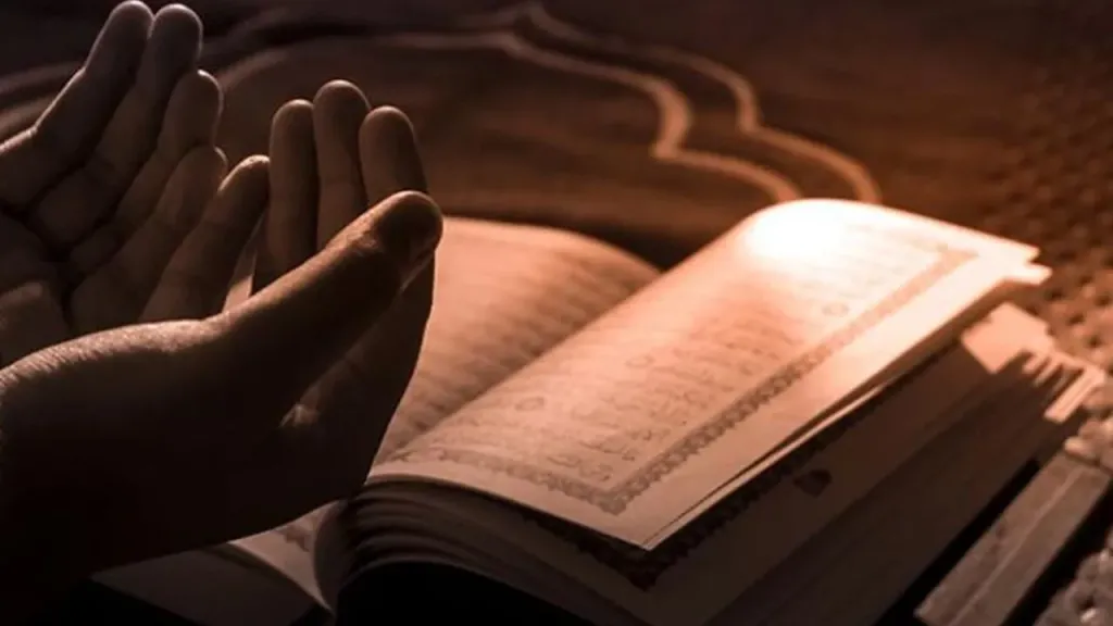 دعاء لشخص عزيز مهموم بالفرج.. دعاء لشخص تحبه بالسعادة