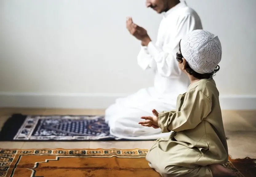 دعاء للابناء قصير مستجاب.. أجمل دعاء لصلاح الأبناء من القرآن