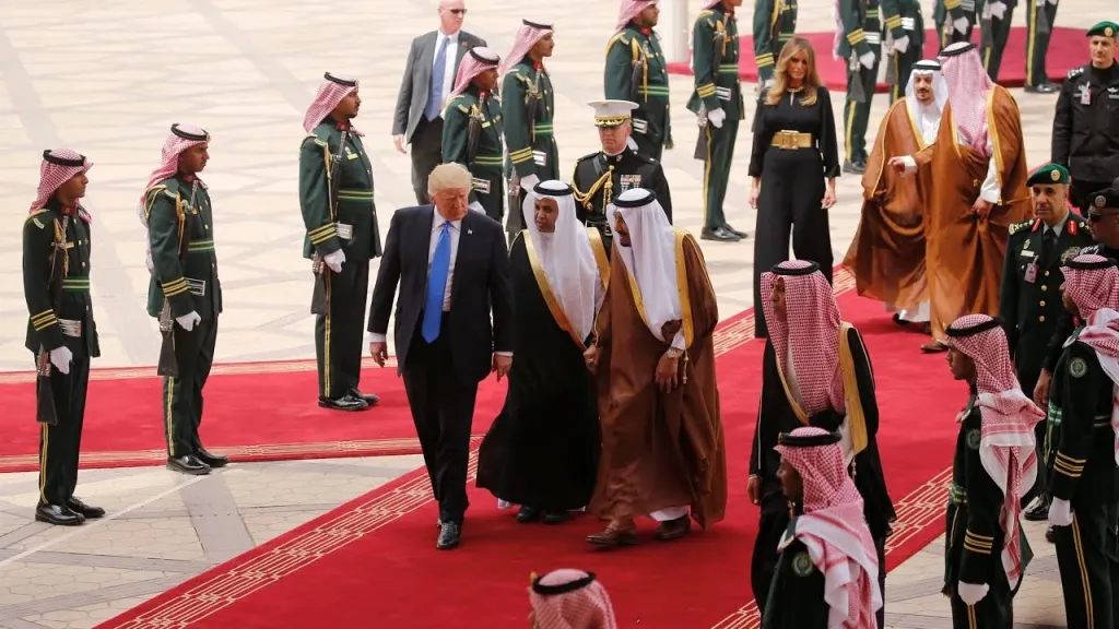 ترامب فور وصوله للسعودية