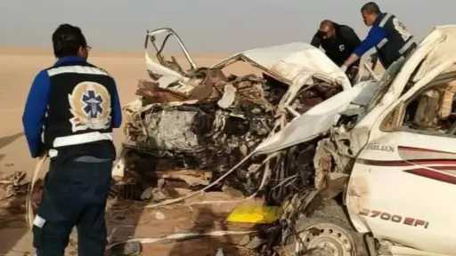 5 مصابين في حادث تصادم...